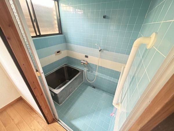 宮崎市月見ヶ丘　中古戸建の浴室