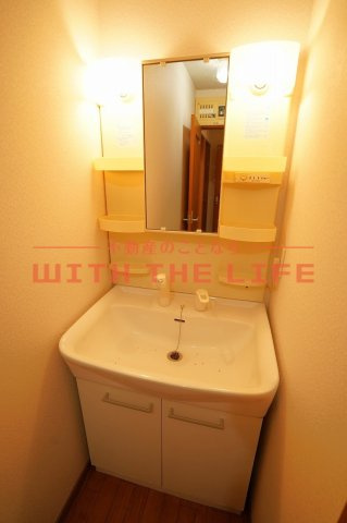 ステーションタウン大善寺【キャッシュバック対象物件】の独立洗面台|独立洗面台あり、毎朝おしゃれに忙しい女性の方におすすめです