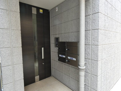 【エントランス】
