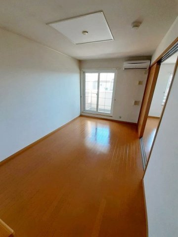 エル・東山の居間・リビング|内装も気になるポイント