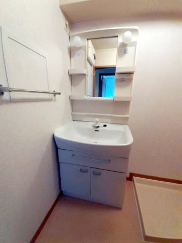 エル・東山の洗面所