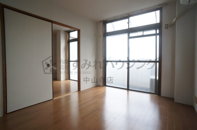 サンハイツ坂末の洋室