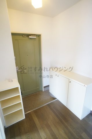 サンハイツ坂末の玄関