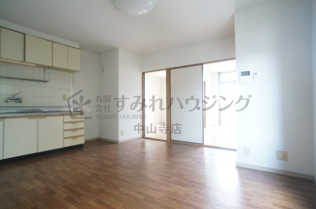 サンハイツ坂末の居間・リビング