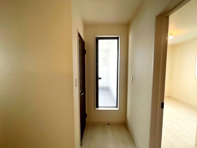 リーブルガーデンうるま市塩屋　1号棟のその他共用部分|バルコニー入口