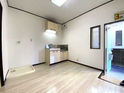 【居間・リビング】 | 姫子ハイツ | ゆったり過ごせる居間です