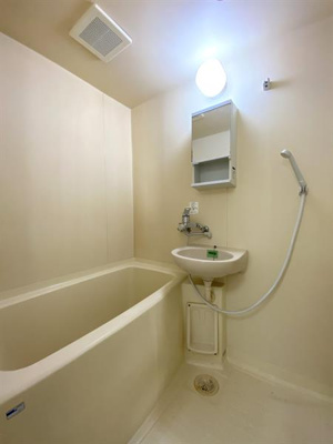 【浴室】 | 姫子ハイツ | お風呂で日々の疲れを落としましょう