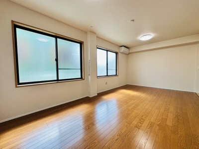 【居間・リビング】 | 笹堀B