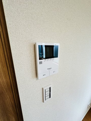 【セキュリティ】 | 笹堀B | 来訪者の確認のできるモニタ付インターホン