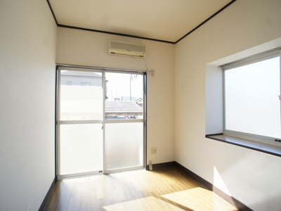 【寝室】 | ライブハウスⅠB | 日当たり良好な南側洋間です♪