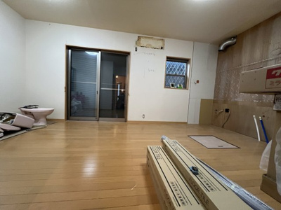 【居間・リビング】 | 大津市唐崎1丁目22-4　中古戸建 | 只今リフォーム中