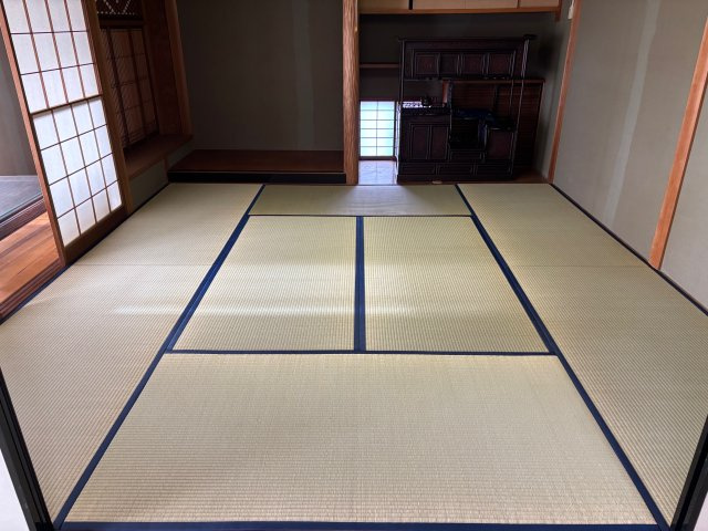 斐川町荘原N邸貸家の和室|１階８畳和室