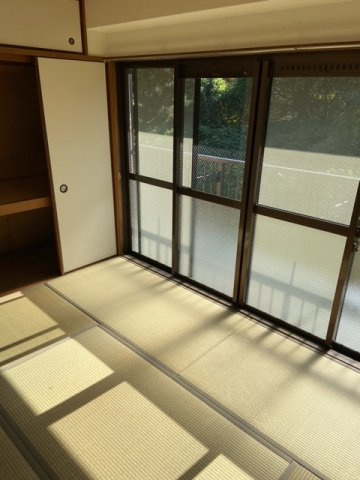 クレセント垂水の和室