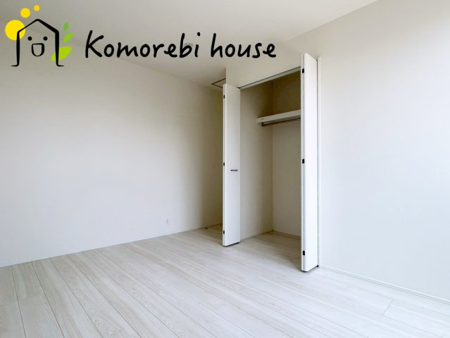 北本西高尾7丁目　24‐1期　新築一戸建て　リナージュ　02の寝室|開放的な寝室です