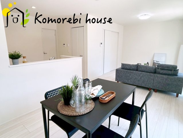 北本西高尾7丁目　24‐1期　新築一戸建て　リナージュ　02の居間・リビング|ゆったりとしたリビングです