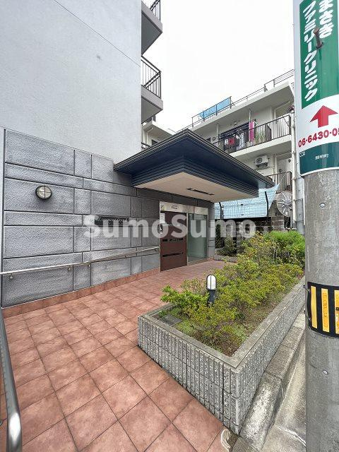 尼崎市開明町２丁目の賃貸マンションの外観