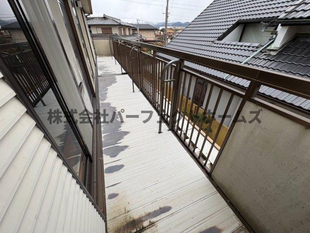 東香里南町戸建　賃貸のバルコニー