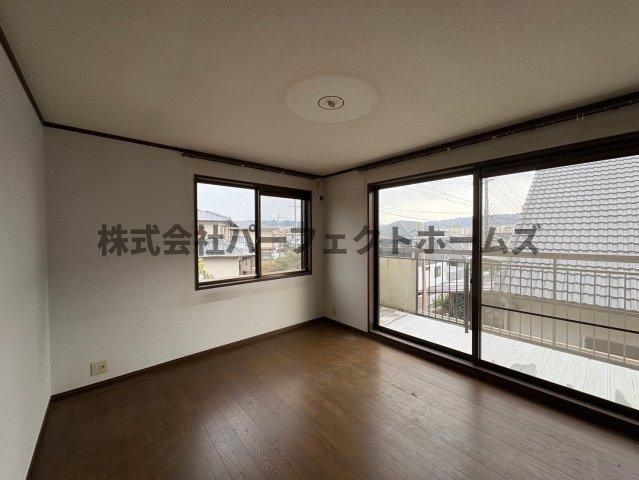 東香里南町戸建　賃貸の居間・リビング|こちらの居間で趣味の時間をお楽しみください