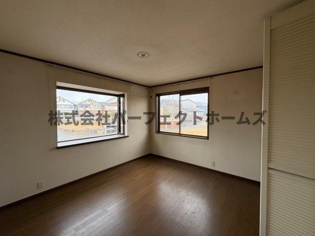 東香里南町戸建　賃貸の内装|内装は落ち着いています