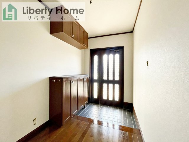 ひたちなか市勝倉　中古戸建の玄関