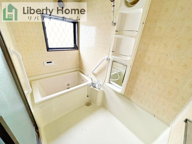 ひたちなか市勝倉　中古戸建の浴室