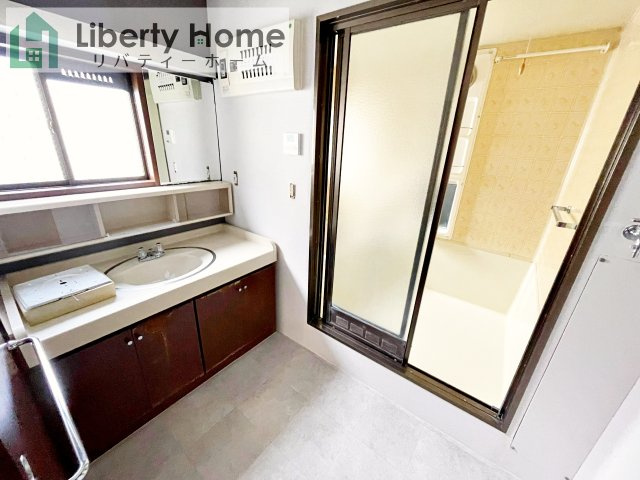 ひたちなか市勝倉　中古戸建の脱衣所