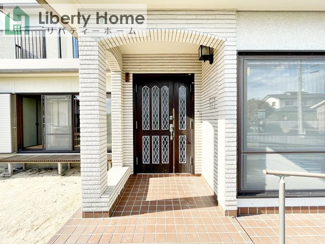 ひたちなか市勝倉　中古戸建の玄関