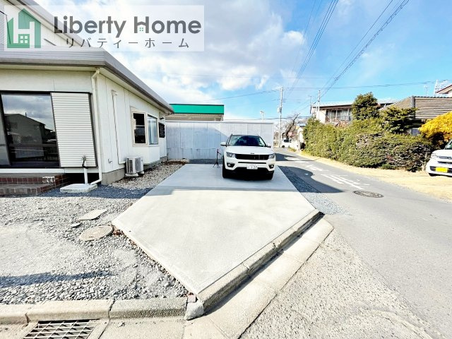 ひたちなか市勝倉　中古戸建の駐車場