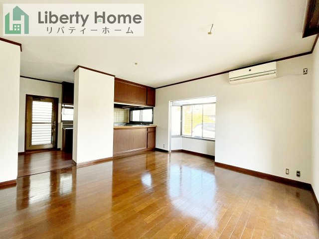 ひたちなか市勝倉　中古戸建の居間・リビング