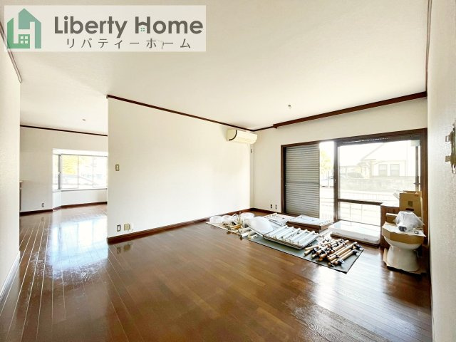 ひたちなか市勝倉　中古戸建の居間・リビング