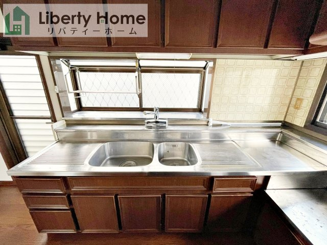 ひたちなか市勝倉　中古戸建のキッチン