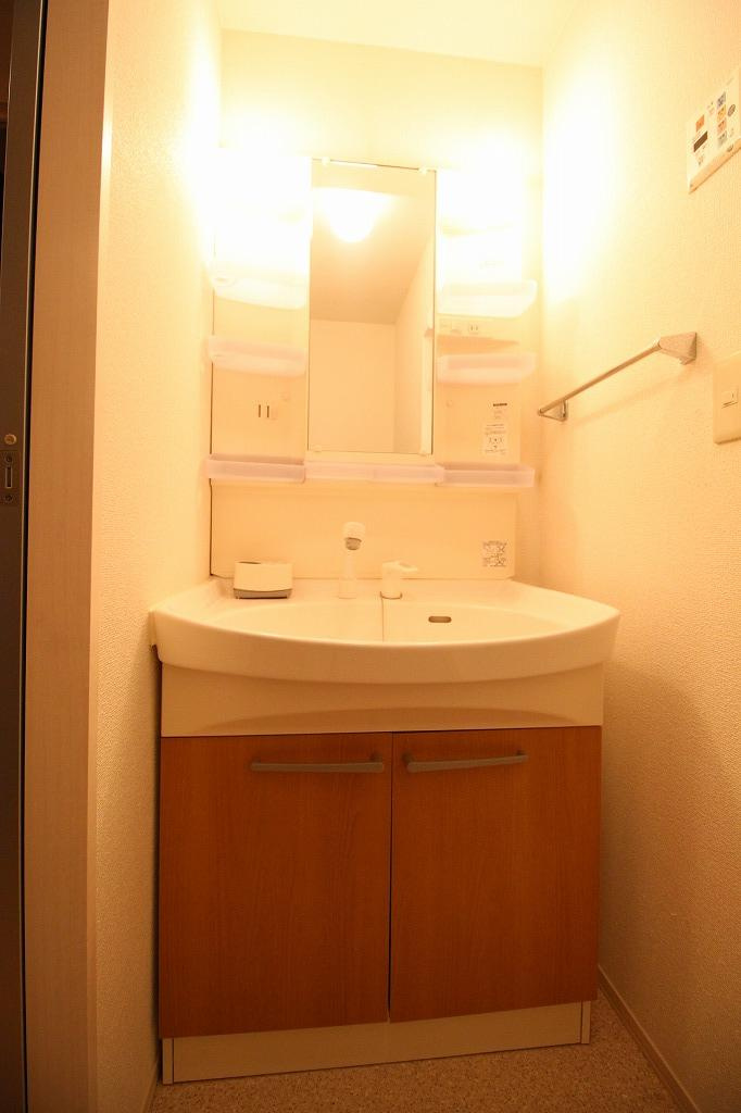セントラルグレイスの洗面所|※お部屋により仕様が異なる場合があります。