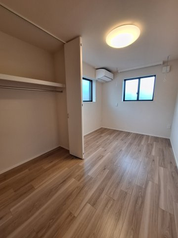 （シニア限定）ヘーベルVillage用賀玉川台の洋室|柱の少ない四隅をしっかり使えるお部屋です