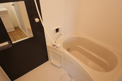 【浴室】 | ラ・メール鴻巣 | ※同タイプの別の部屋の写真です。