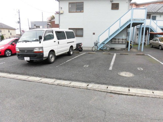 【駐車場】