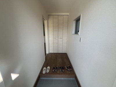 【前面道路含む現地写真】 | リーブルガーデン岩国市錦見8丁目　3号棟