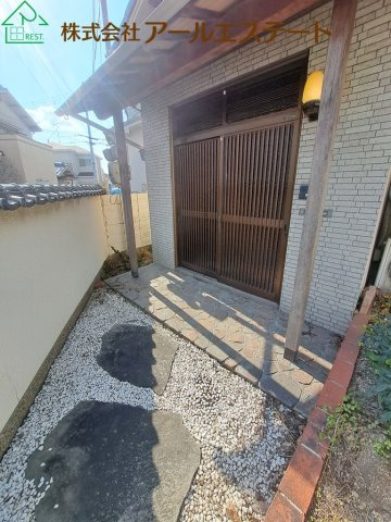 加古川市加古川町北在家　　山陽電鉄「尾上の松」徒歩15分の玄関