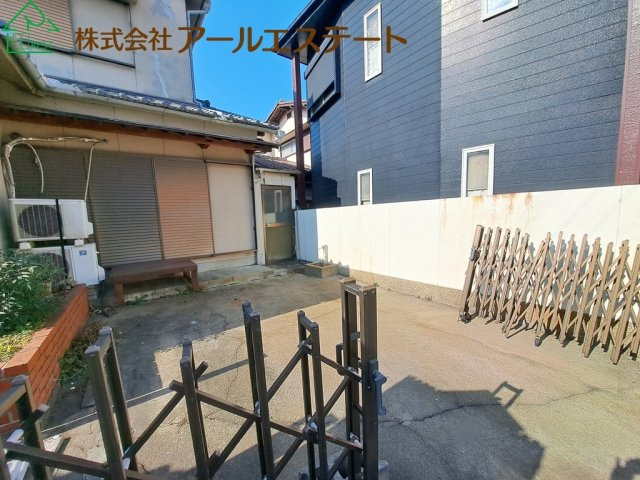 加古川市加古川町北在家　　山陽電鉄「尾上の松」徒歩15分の駐車場