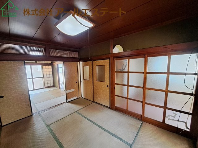 加古川市加古川町北在家　　山陽電鉄「尾上の松」徒歩15分の居間・リビング