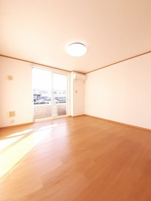 【居間・リビング】 | プラシードカーサⅡ | ゆったり過ごせるリビングです