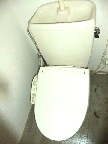 サンパティークのトイレ|洗浄機能付き暖房便座