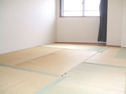 ベア・シャトー【キャッシュバック対象】の和室|明るい和室です