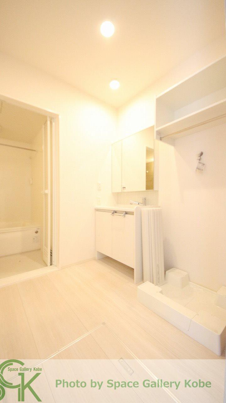 プリメーロ神戸の洗面所|※お部屋により仕様が異なる場合があります※