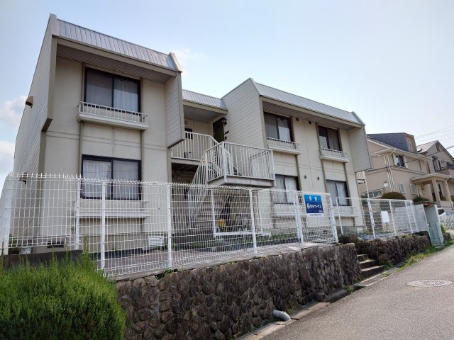 ハートランド逆瀬川の外観