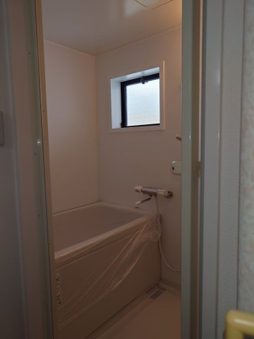 ハートランド逆瀬川の浴室