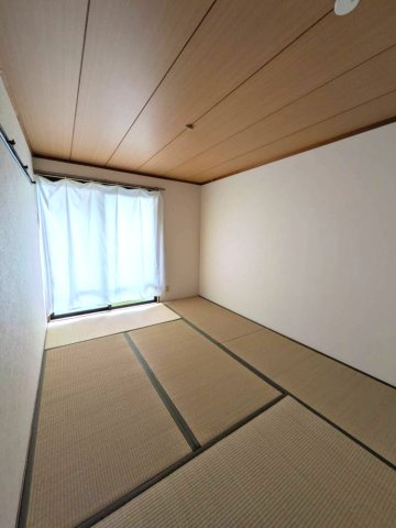 ハートランド逆瀬川の和室|柔らかい畳が心地よい和室