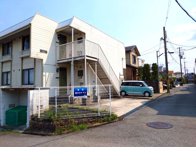 ハートランド逆瀬川の外観