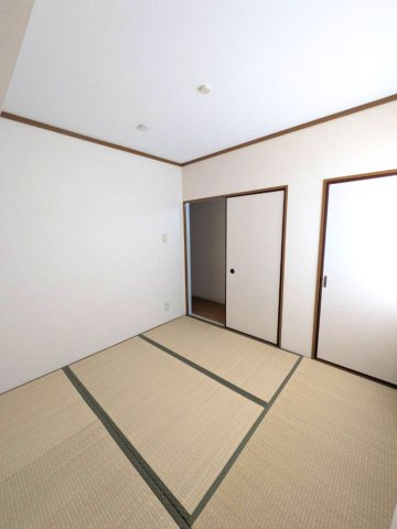 ハートランド逆瀬川の和室|和室、ちょっとしたくつろぎスペースにいかがでしょうか