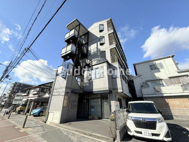 カルマール北田辺の外観
