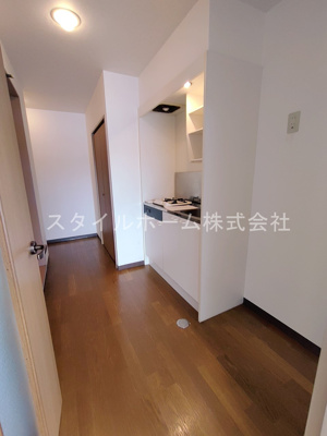 【居間・リビング】 | コスモベルテ | 別部屋写真です。